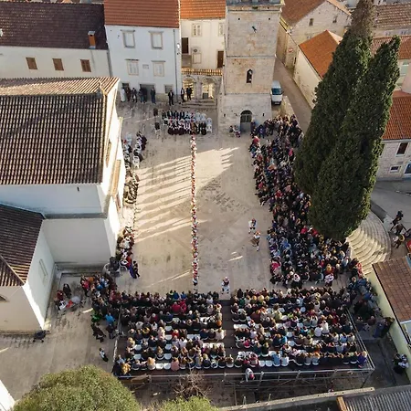 Three-bedroom In Apartamento Vela Luka