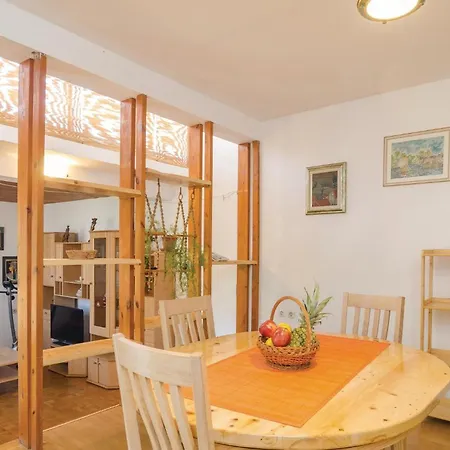 公寓 Three-bedroom In
